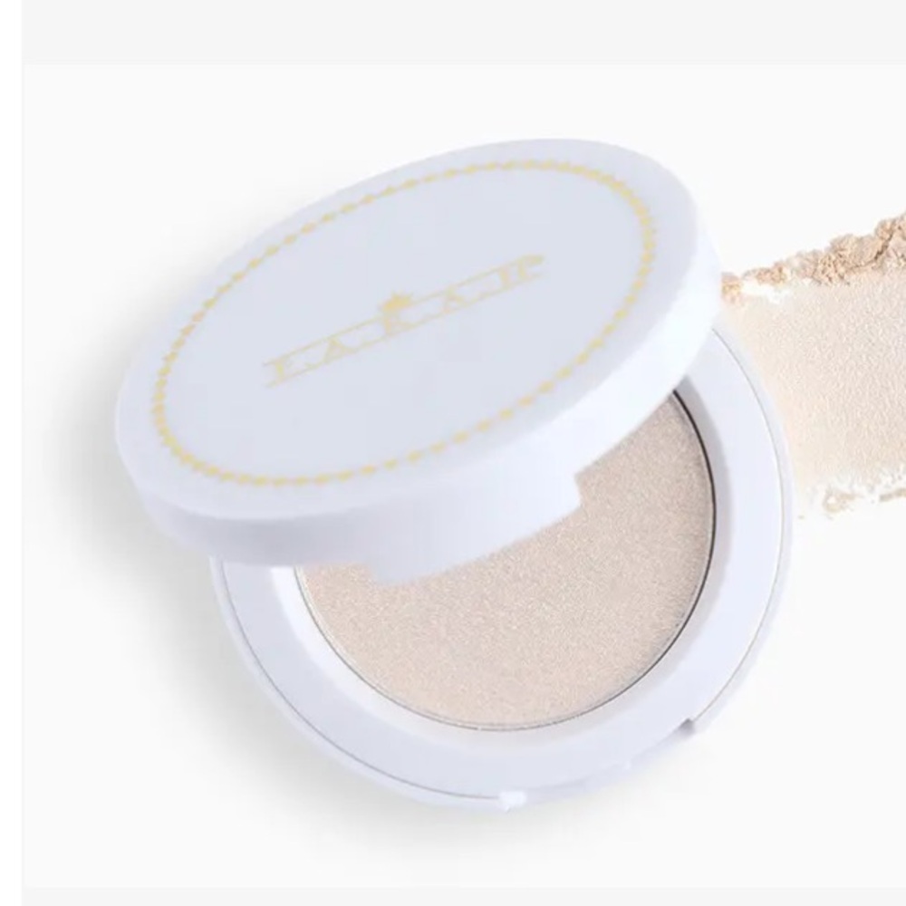 FARAH Zahra Champagne Highlighter NIB